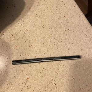 Brand new in original packaging. Avon Eye liner.